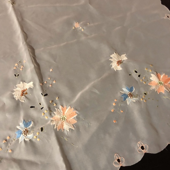 Vintage embroidered sheer window panel - Picture 9 of 12
